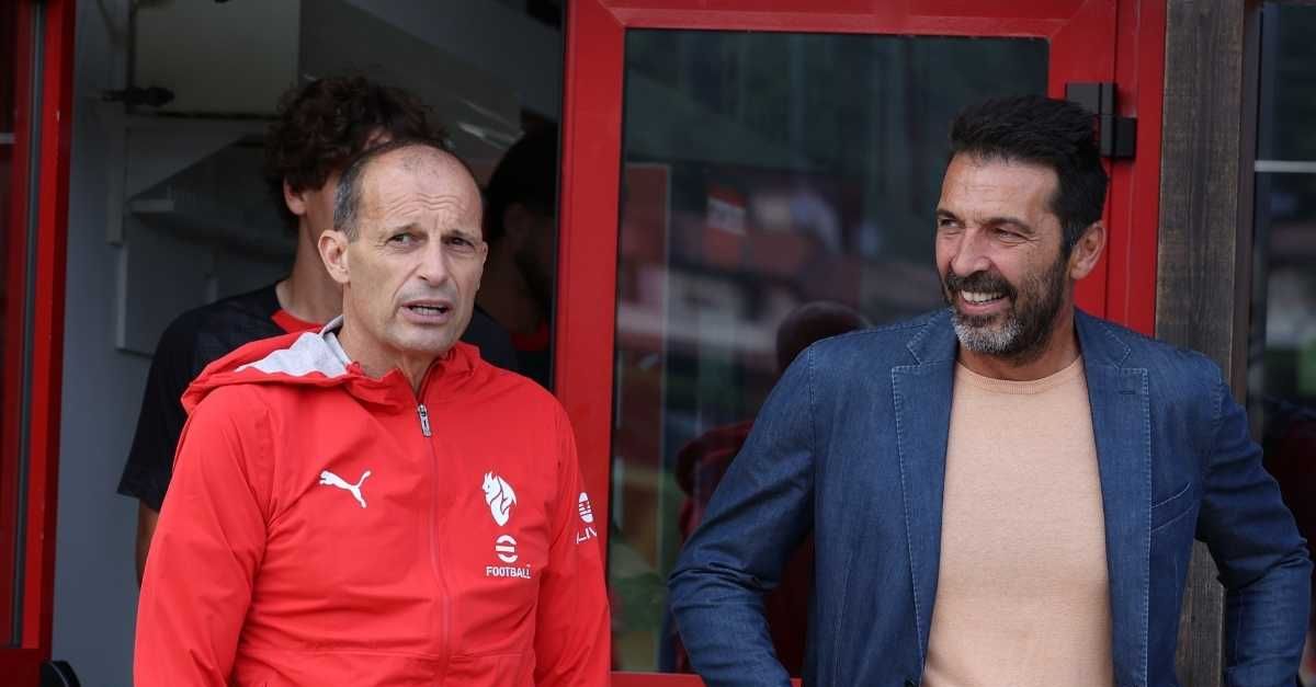 Milan, Buffon contro Cassano: “Allegri miglior allenatore possibile per i rossoneri. Ha riportato l’ordine” Milan, Buffon contro Cassano: “Allegri miglior allenatore possibile per i rossoneri. Ha riportato l’ordine”