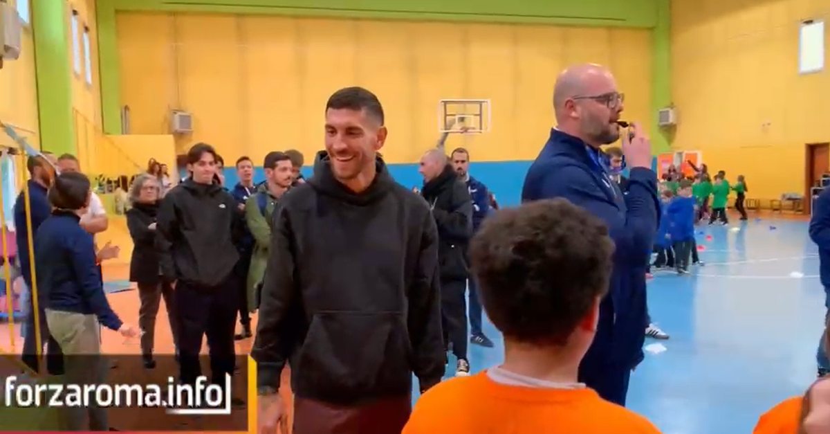 Pellegrini maestro per un giorno. Ed è festa con i più piccoli