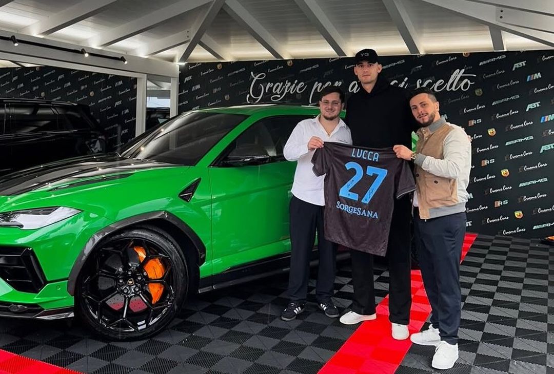 Lucca si regala la Lamborghini Urus