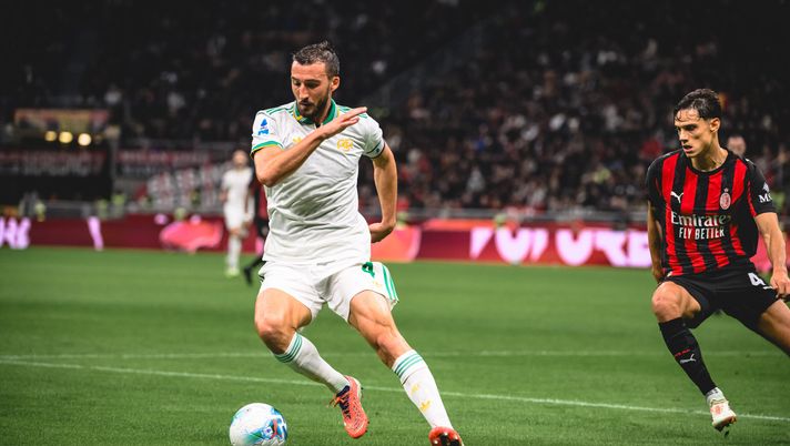 Milan-Roma, Cristante e Mancini scherzano con l’arbitro Guida nel tunnel: il motivo - immagine 1