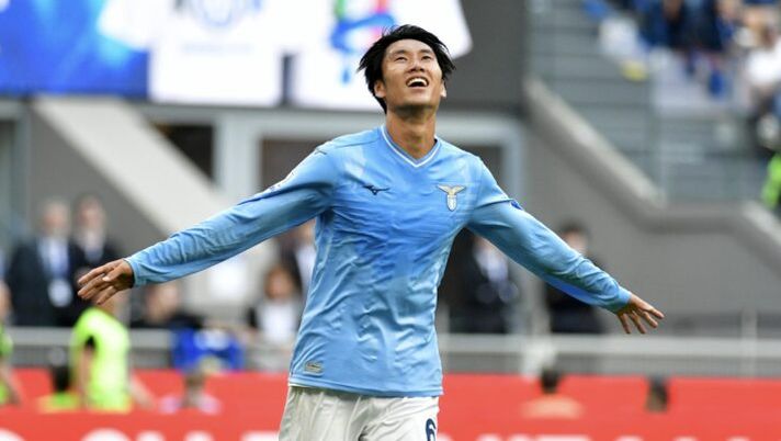 INFO SOS – Lazio, la decisione sul rinnovo di Kamada: ingaggio importante! E Tudor… - immagine 1