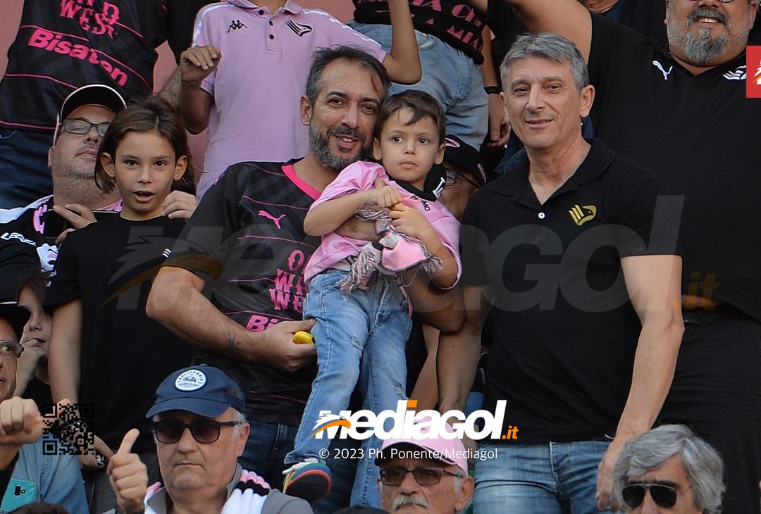 FOTOTIFO Palermo-Lecco, gli scatti ai tifosi al “Renzo Barbera” (GALLERY) - immagine 87