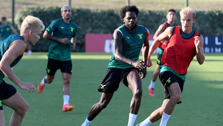 Provstgaard, Nuno Tavares e Isaksen