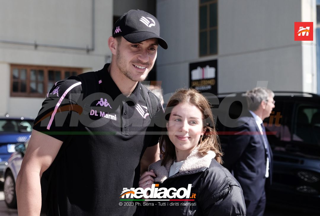 FOTO Cittadella-Palermo, la squadra in partenza dal “Renzo Barbera” (GALLERY) - immagine 35