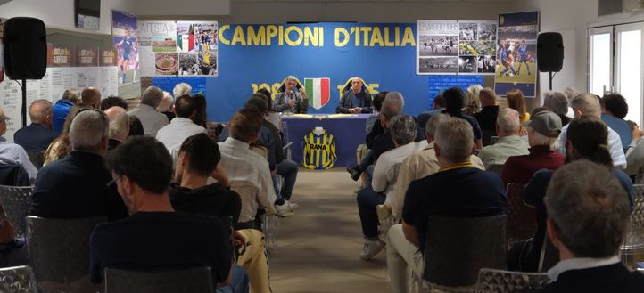 La vip lounge del Bentegodi - Foto Stefano Valentino Il libro di Piero Fanna sui campioni del Verona, le immagini della serata al Bentegodi- immagine 6