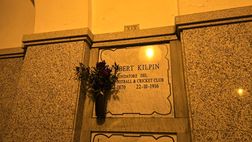 Il Milan al Famedio: “Kilpin, e poi Liedholm, Cesare Maldini, Rivera, Baresi e Paolo Maldini”