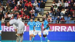 Serie A, il Napoli vola in testa: Lukaku e Kvara stendono il Cagliari