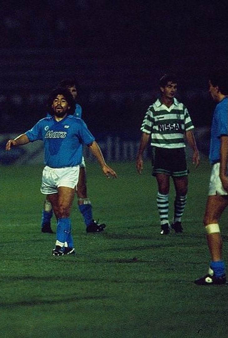 Napoli-Sporting e… Maradona: una storia durata 36 anni – LA FOTOGALLERY - immagine 3