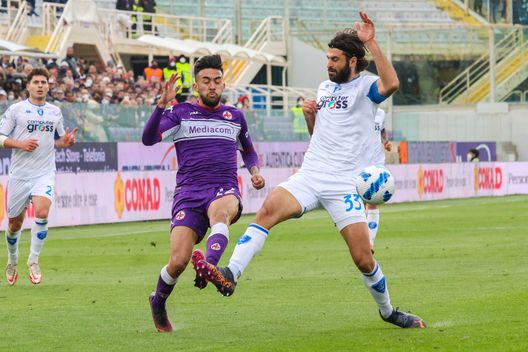GERMOGLI PH: 3 APRILE 2022 FIRENZE STADIO ARTEMIO FRANCHI SERIE A FIORENTINA VS EMPOLI NELLA FOTO FALLO DI LUPERTO SU GONZALEZ CARTELLINO ROSSO ESPULSIONE Il Cagliari compra in casa Empoli: dopo Nicola, preso anche Luperto- immagine 2