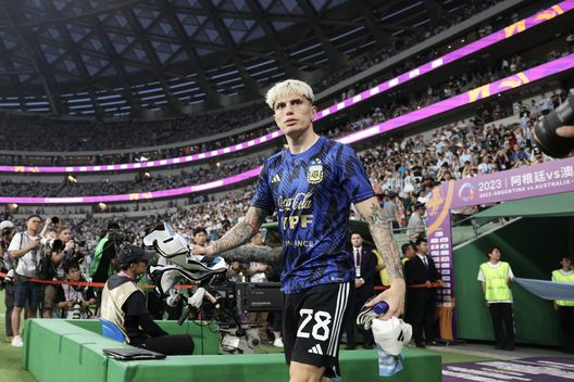 Garnacho con la maglia dell'Argentina. (Foto di Lintao Zhang/Getty Images) Argentina, il ricambio generazionale sta arrivando: ecco i futuri protagonisti- immagine 6