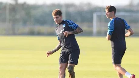 Il Napoli si è allenato in vista del Lecce: dalle foto pubblicate dal club si vede grande concentrazione tra i calciatori.