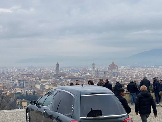 Firenze piange Hamrin. Le FOTO dal funerale dell’Uccellino - immagine 1