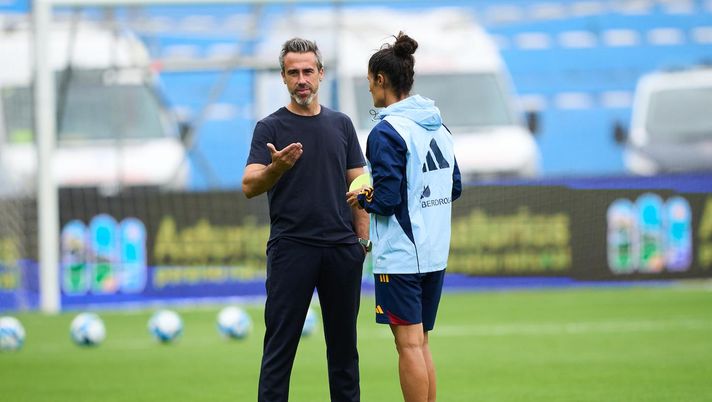 Stop allo sciopero, accordo trovato con le calciatrici della Spagna: 21 su 23 rientrano - immagine 1