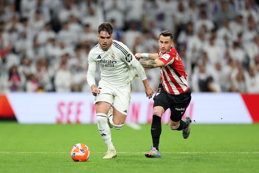 Raul Asencio in azione contro l'Athletic Bilbao. (Photo by Florencia Tan Jun/Getty Images) Real Madrid, Asencio nei guai: gli avvocati delle vittime chiedono 4 anni di carcere- immagine 2