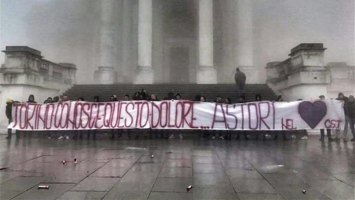 I tifosi del Torino a Superga: “Conosciamo questo dolore. Astori nel cuore” - immagine 1