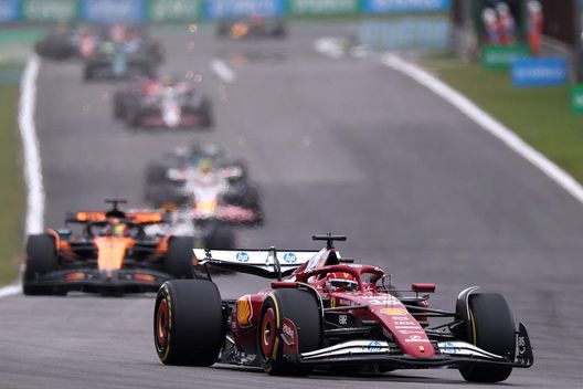 Ferrari: Elkann, che attacco a Leclerc ed Hamilton: “Pensino a guidare”- immagine 2