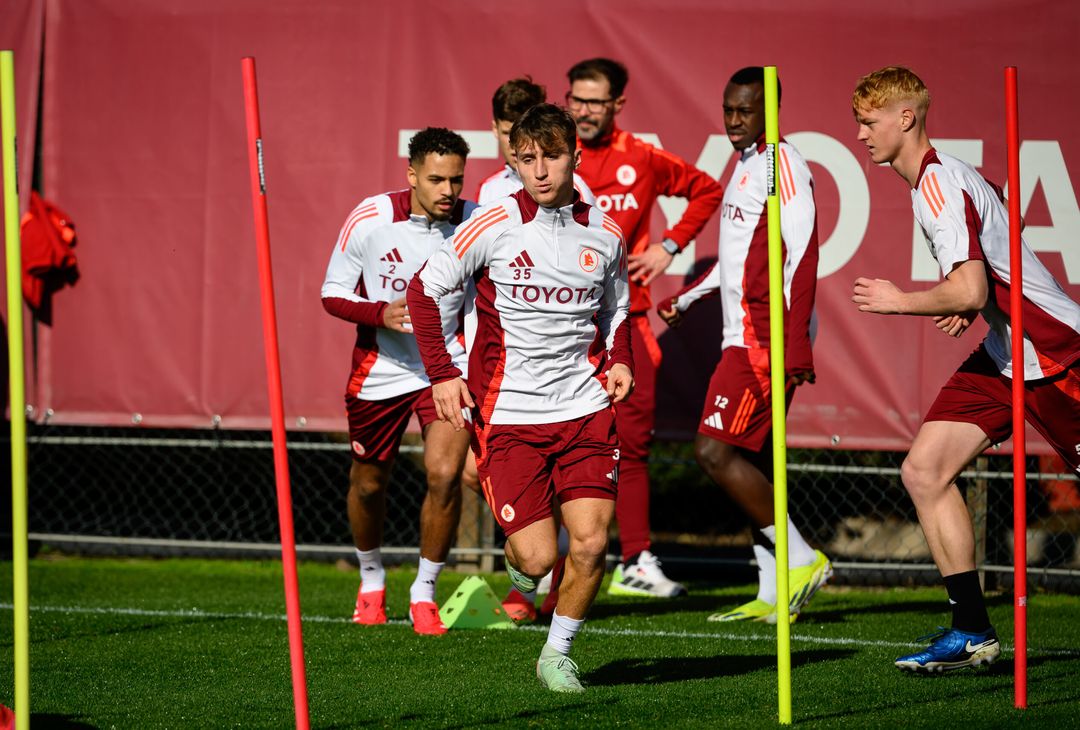 Trigoria, ripresa degli allenamenti dopo l’AZ Alkmaar – FOTO GALLERY - immagine 18