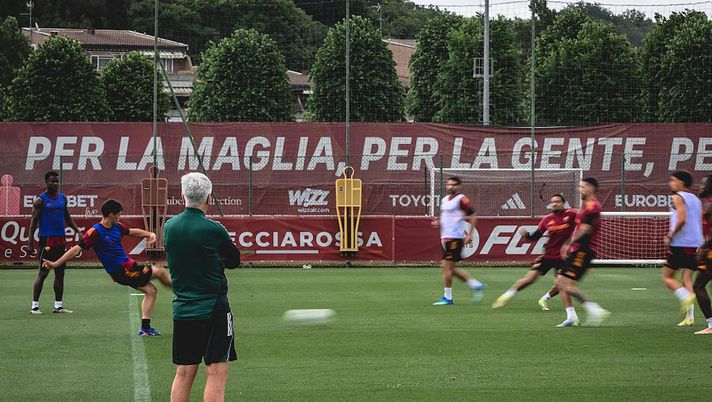 Getty Images La Roma: “Rispettiamo istituzioni ma lavoriamo per i nostri tifosi e per giocare di domenica” - immagine 1