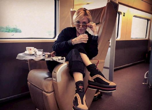 Mariotto, Mammucari ma non solo: i VIP che hanno lasciato i programmi TV all’improvviso- immagine 3