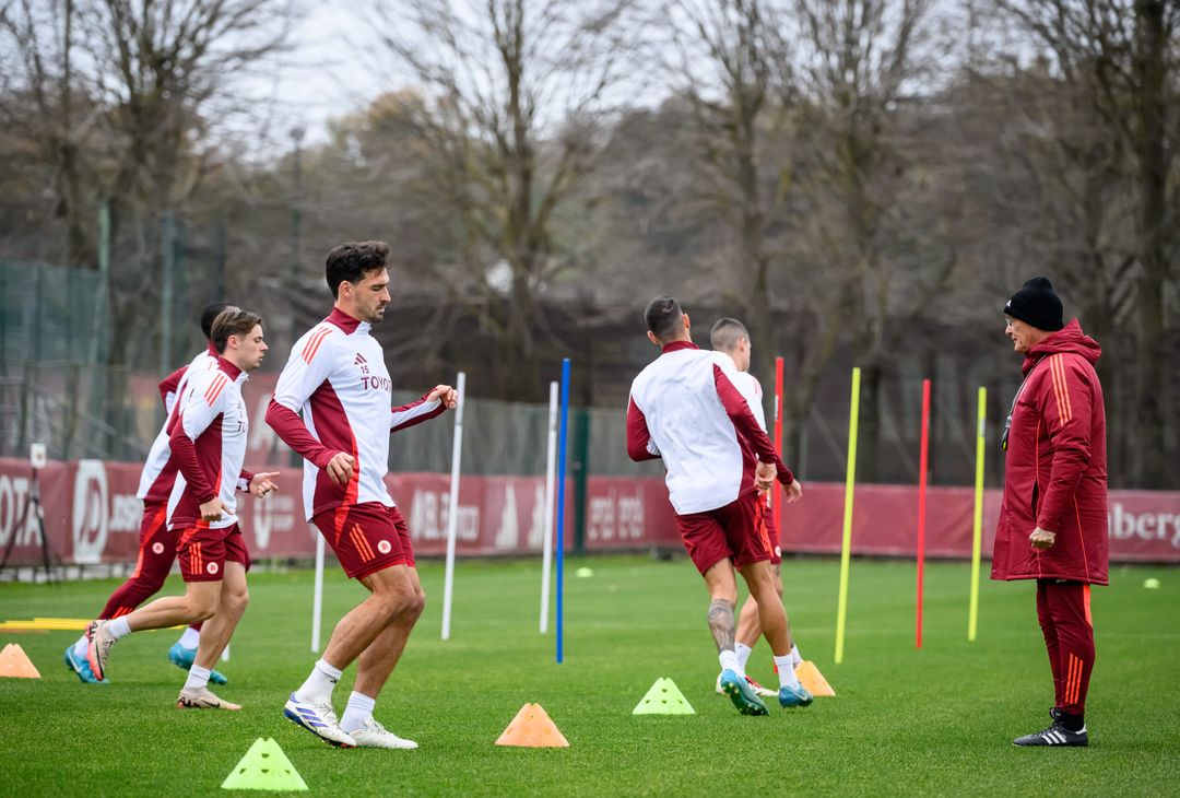 Roma, l’allenamento a due giorni dal derby – FOTOGALLERY - immagine 40