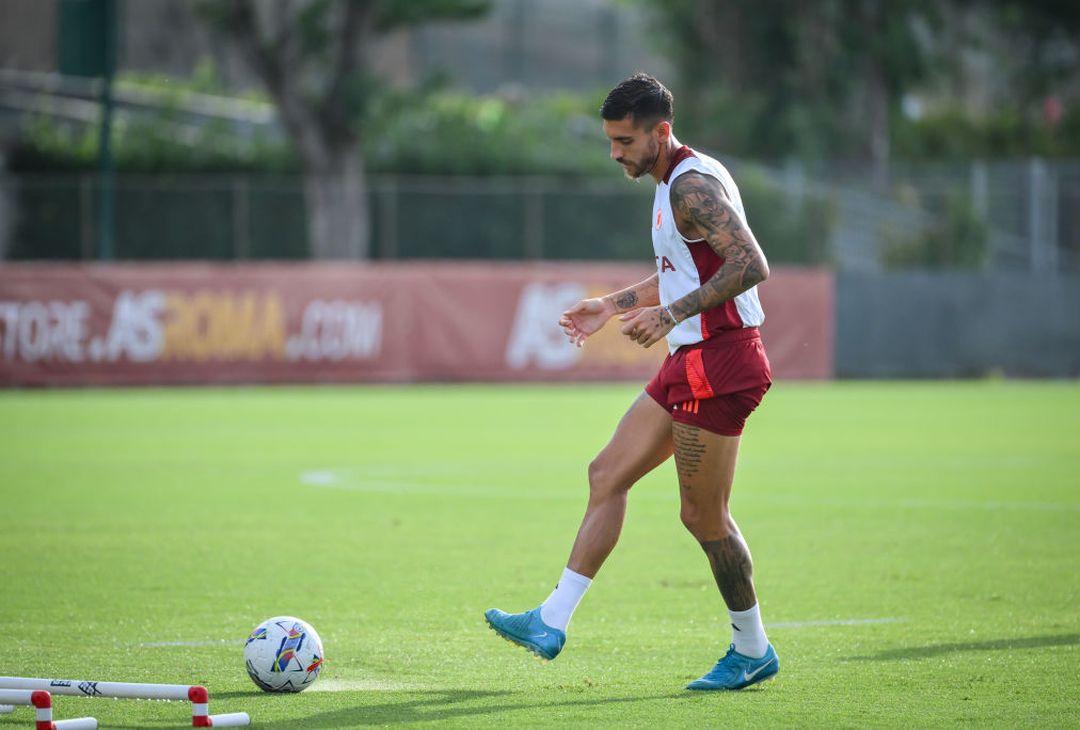 Roma, rifinitura a Trigoria alla vigilia di Cagliari: c’è Dybala – FOTO GALLERY - immagine 18