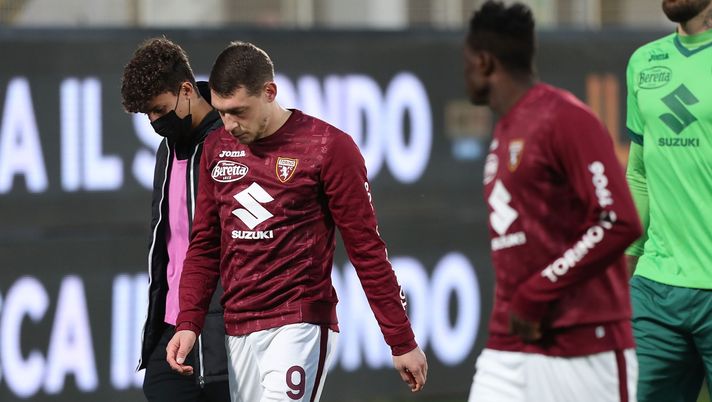 LA SPEZIA, ITALY - NOVEMBER 06: Andrea Belotti of Torino FC shows his dejection during the Serie A match between Spezia Calcio v Torino FC at Stadio Alberto Picco on November 6, 2021 in La Spezia, Italy. (Photo by Gabriele Maltinti/Getty Images) O vinci o impari - immagine 1