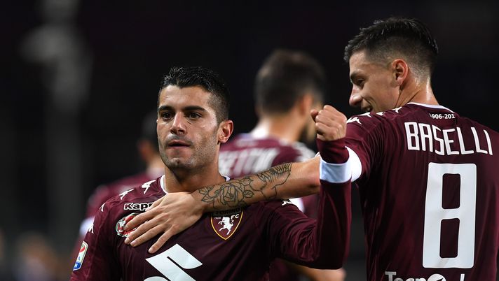 TURIN, ITALY - NOVEMBER 26: Iago Falque (L) of FC Torino celebrates after scoring the opening goal with team mate Daniele Baselli during the Serie A match between FC Torino and AC ChievoVerona at Stadio Olimpico di Torino on November 26, 2016 in Turin, Italy. (Photo by Valerio Pennicino/Getty Images) Toro, andare a Marassi per fare la partita - immagine 1
