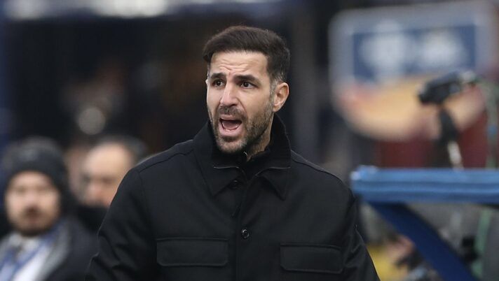 COMO, ITALY - FEBRUARY 01: Como 1907 coach Cesc Fabregas reacts during the Serie A match between Como 1907 and Atalanta BC at Giuseppe Sinigaglia Stadium on February 01, 2026 in Como, Italy. (Photo by Marco Luzzani/Getty Images) Fabregas: “La scelta su Diao e quando torna Baturina! Vojvoda, Paz, Jesus, Addai, Caqueret e l’attacco…” - immagine 1