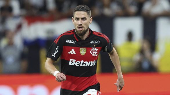 Jorginho in campo con la maglia del Flamengo (vs Corinthians; Campeonato Brasileiro; 22 marzo)