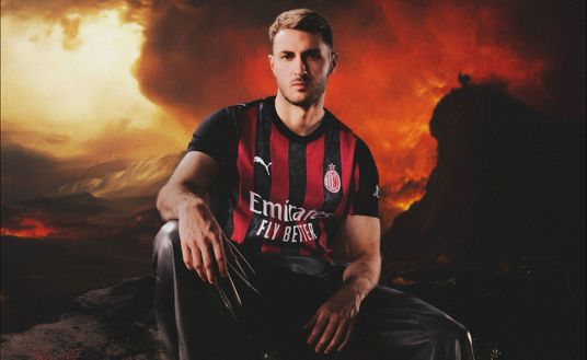 milan-puma-nuova-maglia-home-first-kit-2025-2026-immagini-foto-spiegazione-logo