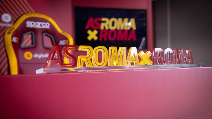 ROME, ITALY - APRIL 21: A view of event logo during a meeting between AS Roma and representatives junior teams from Rome and surrounding Lazio area at Centro Sportivo Fulvio Bernardini on April 21, 2022 in Rome, Italy. (Photo by Fabio Rossi/AS Roma via Getty Images) Roma in campo con il team Special per la Giornata Mondiale della Salute Mentale - immagine 1