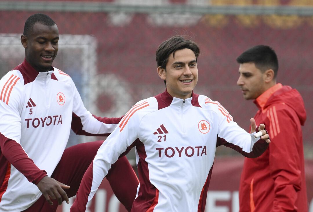 Roma, meno due giorni dal Napoli: Dybala parzialmente in gruppo – FOTO GALLERY - immagine 26