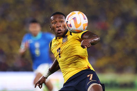 GUAYAQUIL, ECUADOR - JUNE 05: Pervis Estupiñan of Ecuador controls the ball during the FIFA World Cup 2026 Qualifier match between Ecuador and Brazil at Estadio Monumental Isidro Romero Carbo on June 05, 2025 in Guayaquil, Ecuador. (Photo by Franklin Jacome/Getty Images) Estupinan Milan