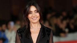 Ambra Angiolini: “Anche noi donne possiamo finalmente essere stronze”