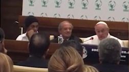 Ronaldinho ricorda l’incontro con Papa Francesco: “Indimenticabile” | VIDEO