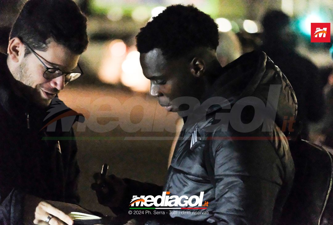 FOTO PALERMO: la squadra di Corini si raduna al parcheggio dell’Ippodromo (GALLERY) - immagine 14