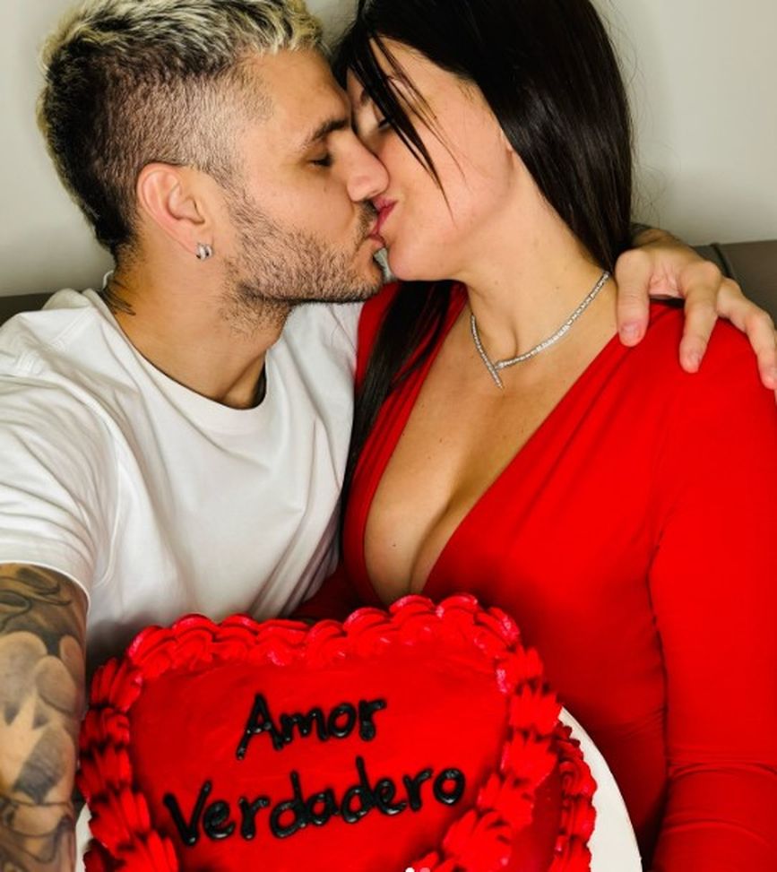 Icardi celebra i 10 anni di matrimonio con Wanda: “Grato di averti vicino”- immagine 3