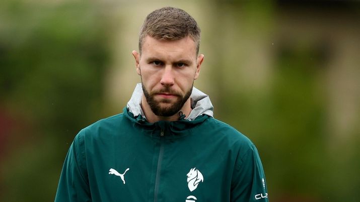 Strahinja Pavlovic difensore AC Milan è diventato padre di un maschietto