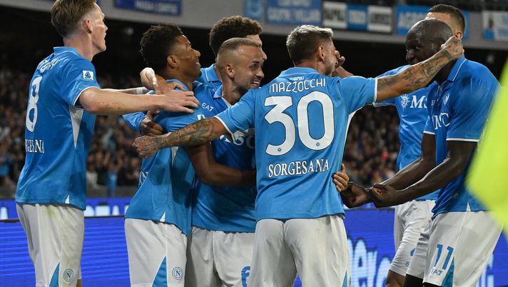 Il Napoli è ripartito da uno slogan: squadra e tifosi orgogliosi di essere napoletani - immagine 1