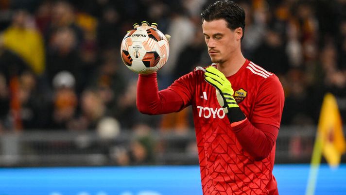 La Roma cerca il miracolo a partire da Svilar: “Ho studiato i rigoristi del Bayer” - immagine 1