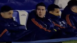 “Cosa sta facendo?”. Vlahovic in panchina critica Gatti: il momento ripreso da DAZN