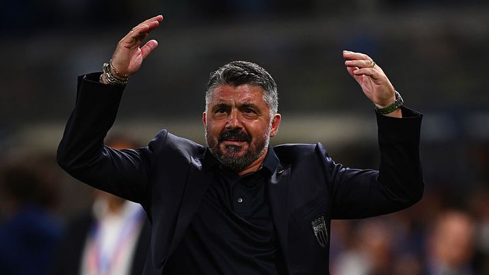 BERGAMO, ITALY - SEPTEMBER 05: Coach Gennaro Gattuso of Italy gesture during the FIFA World Cup 2026 qualifier match between Italy and Estonia at Stadio di Bergamo on September 05, 2025 in Bergamo, Italy. (Photo by Mattia Ozbot/Getty Images) Gattuso: “Cambiaghi è pronto, rispondo così su di lui! Su Raspadori dal 1′ e Spinazzola dico…” - immagine 1