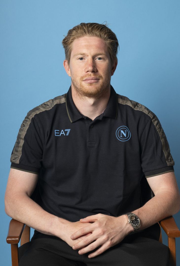 I primi scatti ufficiali di De Bruyne con la divisa del Napoli – LA FOTOGALLERY- immagine 1