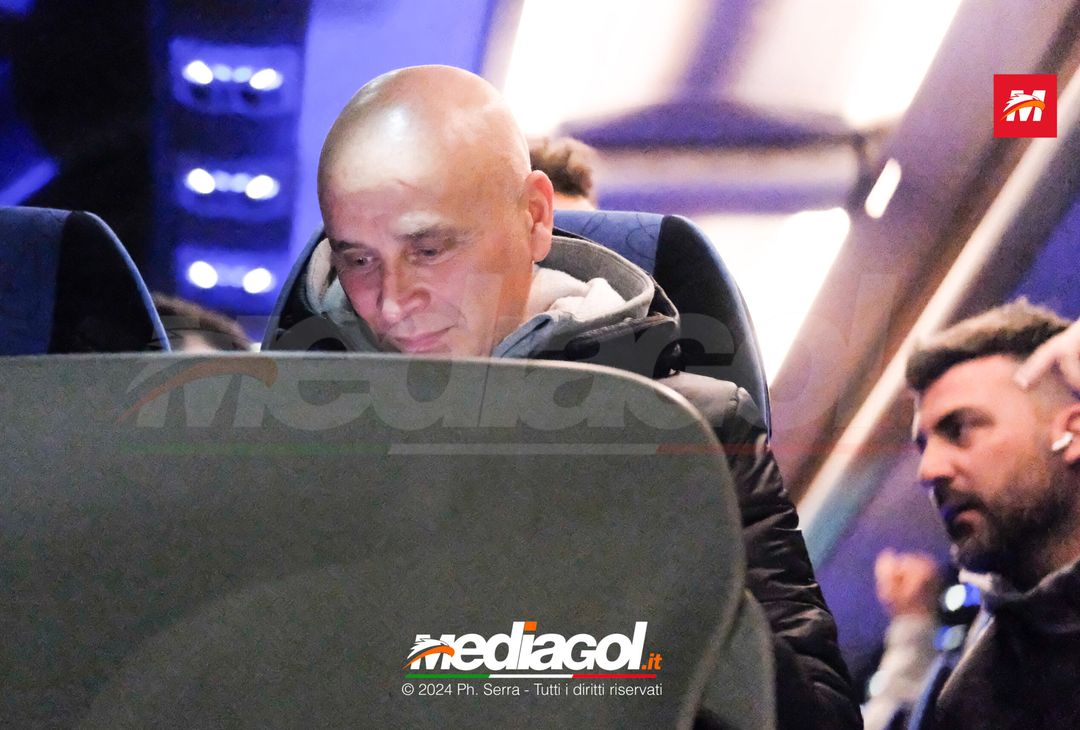 FOTO PALERMO: la squadra di Corini si raduna al parcheggio dell’Ippodromo (GALLERY) - immagine 12