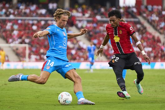 Marcos Llorente in azione contro il Mallorca. (Foto by Rafa Babot/Getty Images) Momento d’oro per Muriqi: con il quarto gol in tre partite ferma l’Atlético Madrid a Mallorca- immagine 2