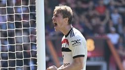 Napoli, Hojlund è arrivato a Villa Stuart: iniziate le visite mediche, poi la firma