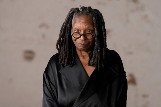 Getty Images Whoopi Goldberg sarà in Un posto al sole: “Regalo fantastico per i 30 anni della fiction” - immagine 1