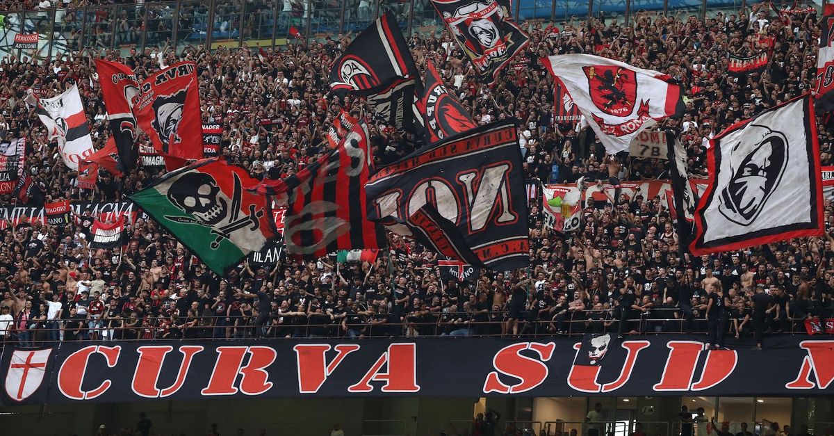 Milan, La Curva Sud Si Espone: “Dalla Società Vogliamo Il Salto Di ...