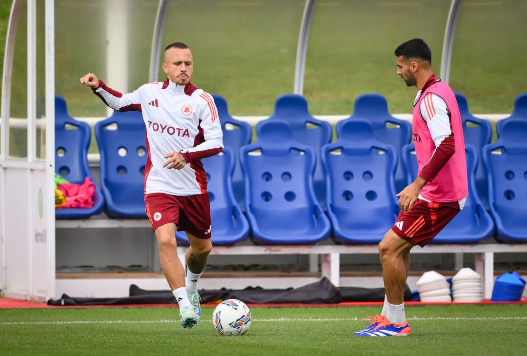 Roma, secondo giorno di allenamento in Inghilterra – FOTO GALLERY - immagine 24