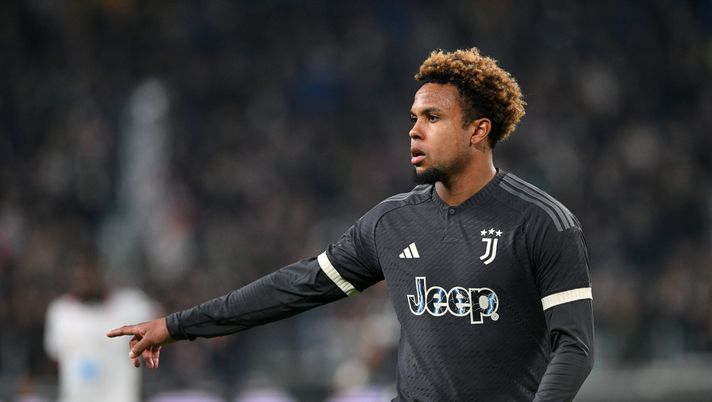 Juve, McKennie torna a Torino: fastidio al ginocchio. Presenza con l’Inter non in dubbio - immagine 1